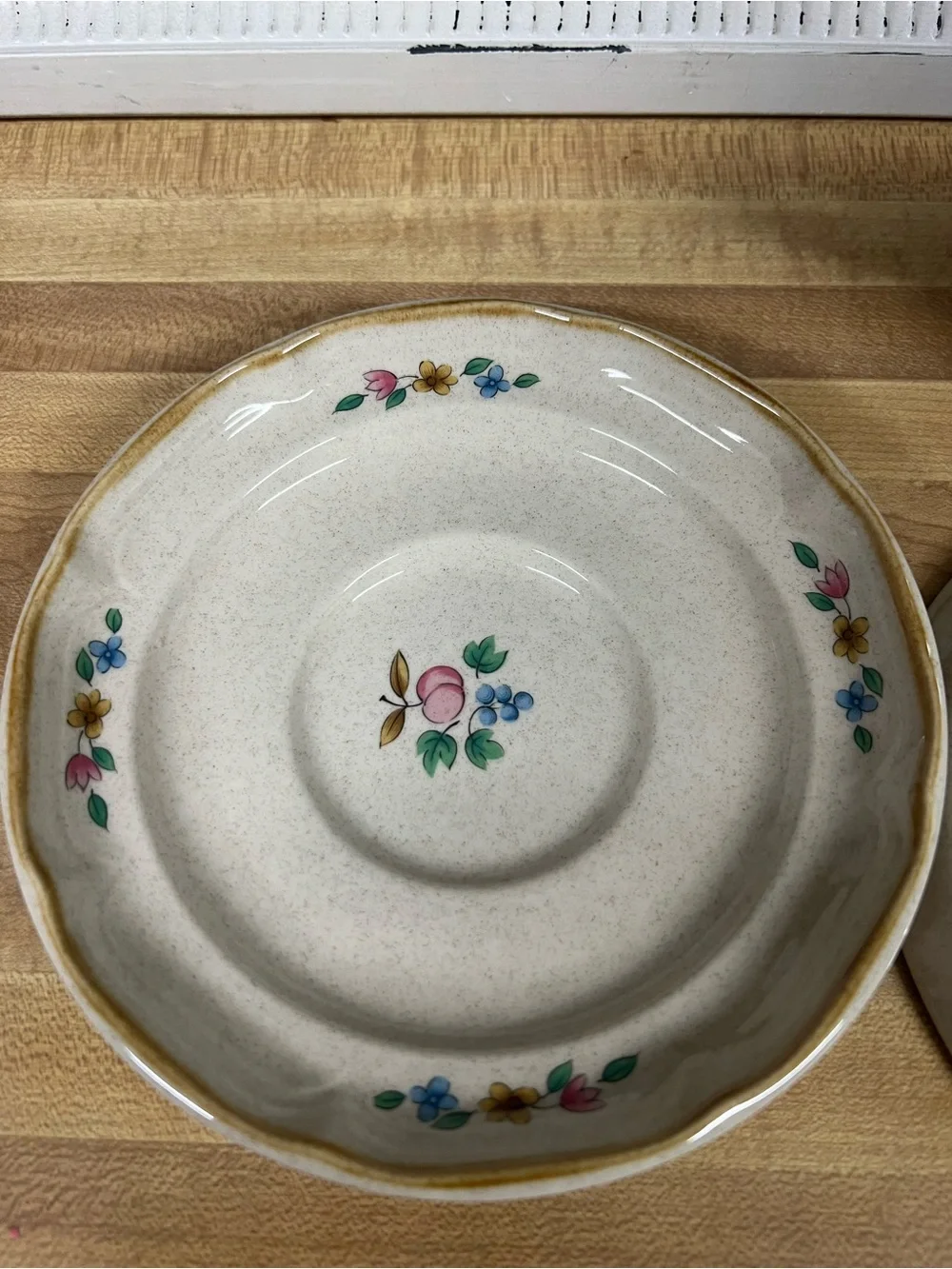 International Tableworks Stoneware Vintage Heartland